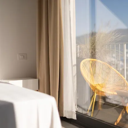 Associazione Garage24 Aps Ets Hostel Portoferraio