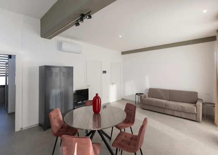 Associazione Garage24 Aps Ets *